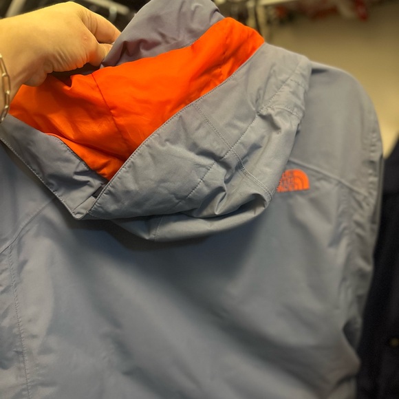 The North Face Men's Gray Jacket - Picture 5 of 6